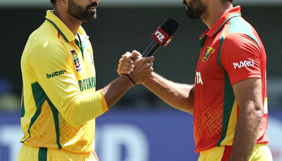 পাসপোর্ট নয়, ক্যালেন্ডার: ইংল্যান্ডের টেস্ট কোচের জাতীয়তা বিতর্কে ফ্লেমিংয়ের আসল ইঙ্গিত পাসপোর্ট নয়, ক্যালেন্ডার: ইংল্যান্ডের টেস্ট কোচের জাতীয়তা বিতর্কে ফ্লেমিংয়ের আসল ইঙ্গিত