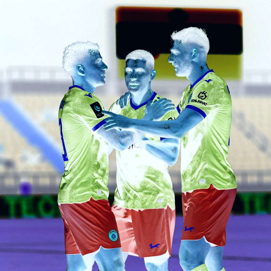 কোমোর বৃষ্টিতে ইউনাইটেডের ৪-১: খতিয়ানের শেষ লাইনটা ক্যারিকের নামেই লেখা
