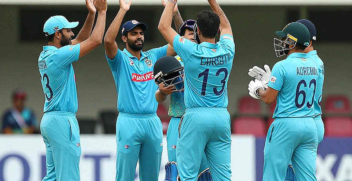 কিংসমিডের সন্ধ্যা, স্টাবসের নীরবতা, আর রাবাডার ছায়া: প্রোটিয়াদের ব্যাটিং প্রশ্নটা কেউ শুনতে চায় না কিংসমিডের সন্ধ্যা, স্টাবসের নীরবতা, আর রাবাডার ছায়া: প্রোটিয়াদের ব্যাটিং প্রশ্নটা কেউ শুনতে চায় না