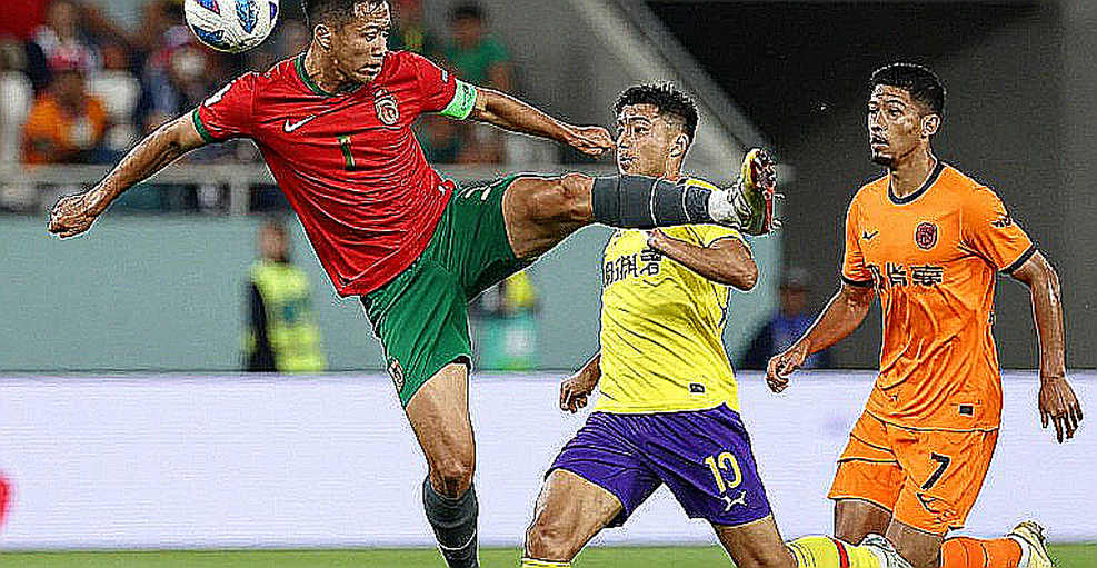 রেকর্ড ডিফেন্সের কেন্দ্রে ইনামুরা: সেল্টিকের হতাশা থেকে এফসি টোকিওর ভরসা