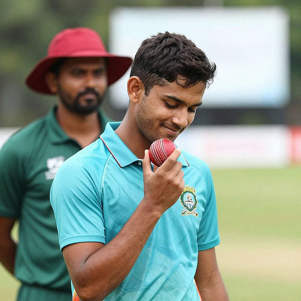 ইমপ্যাক্ট প্লেয়ার: টেবিলের নিচে যে হিসাবটা কেউ লেখে না