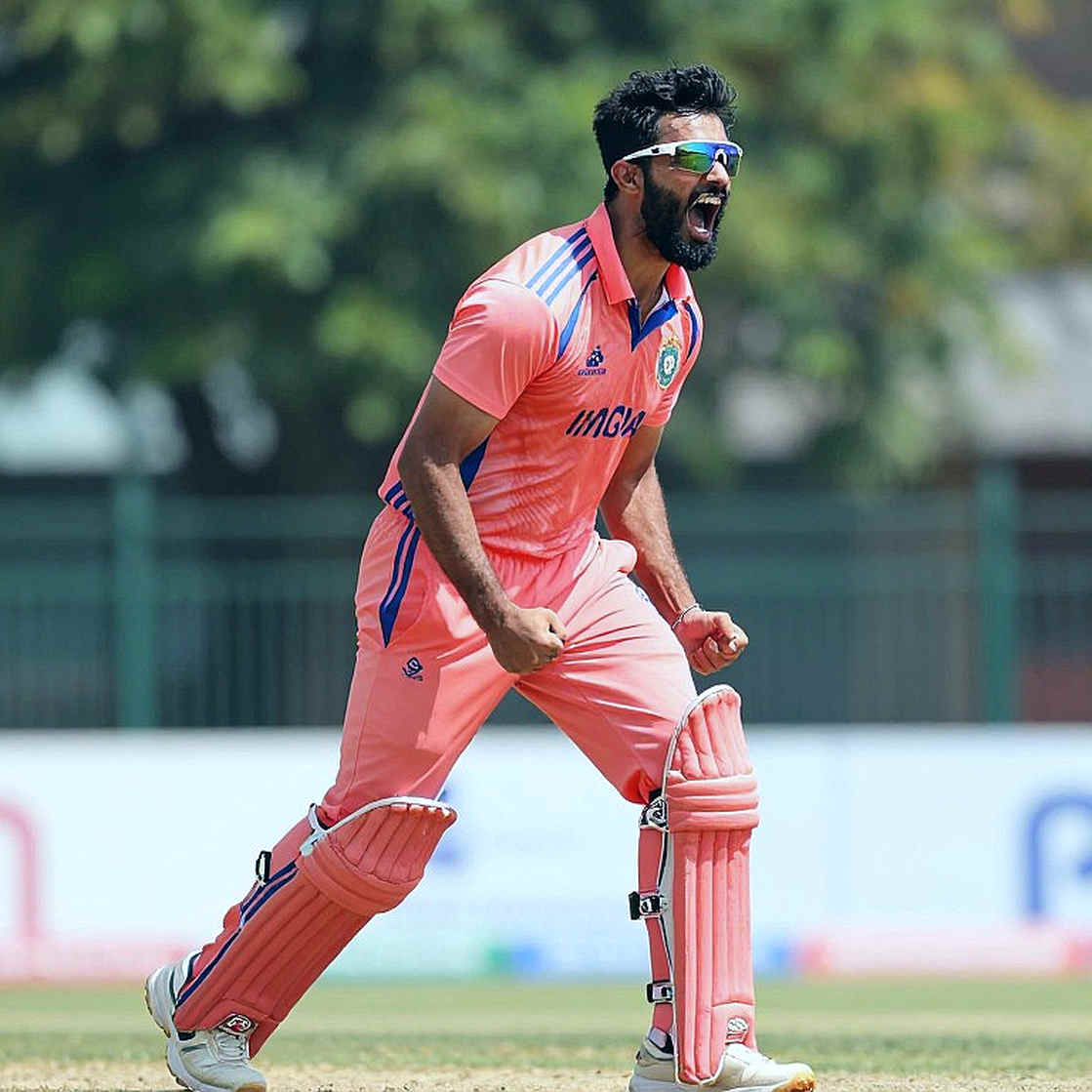 ছয় উইকেটের নাড়ি: এশিয়া কাপের ফাইনাল, টেরেস আর এশীয় ক্রিকেটের আসল হিসাব