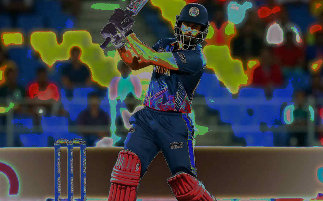 সালমান আঘার ১০৭: বাদ পড়া এক ব্যাটারের সেঞ্চুরিকে ফরম্যাট-সংকেত হিসেবে পড়া