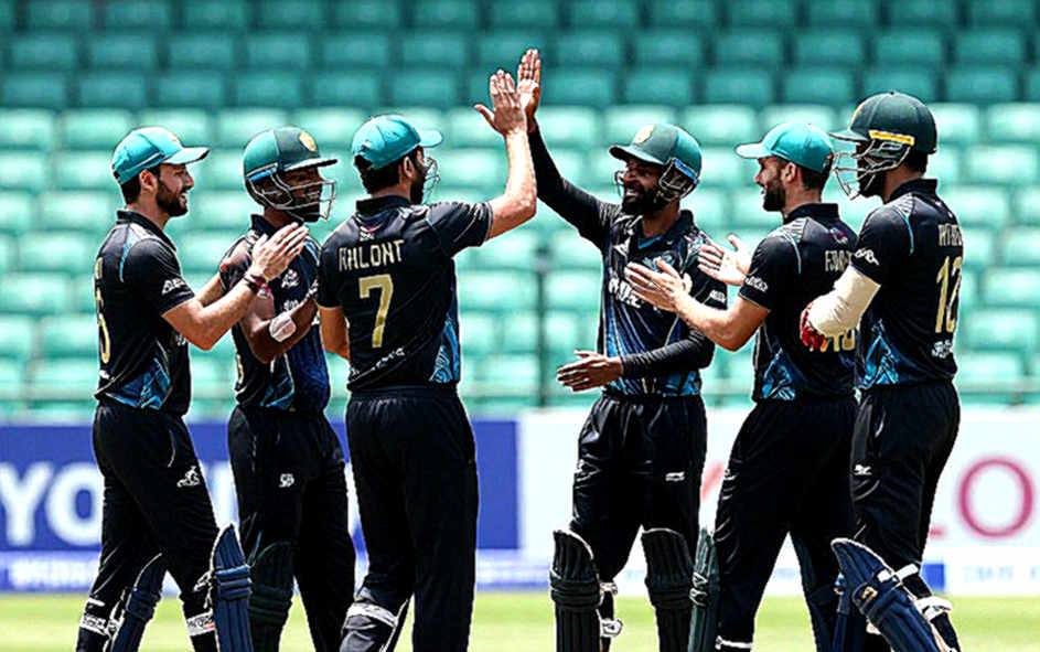 A 37-Year-Old Smith, a 28-Run Top Score and One Bouncer: The Real Day-Five Question Isn't on the Scorecard