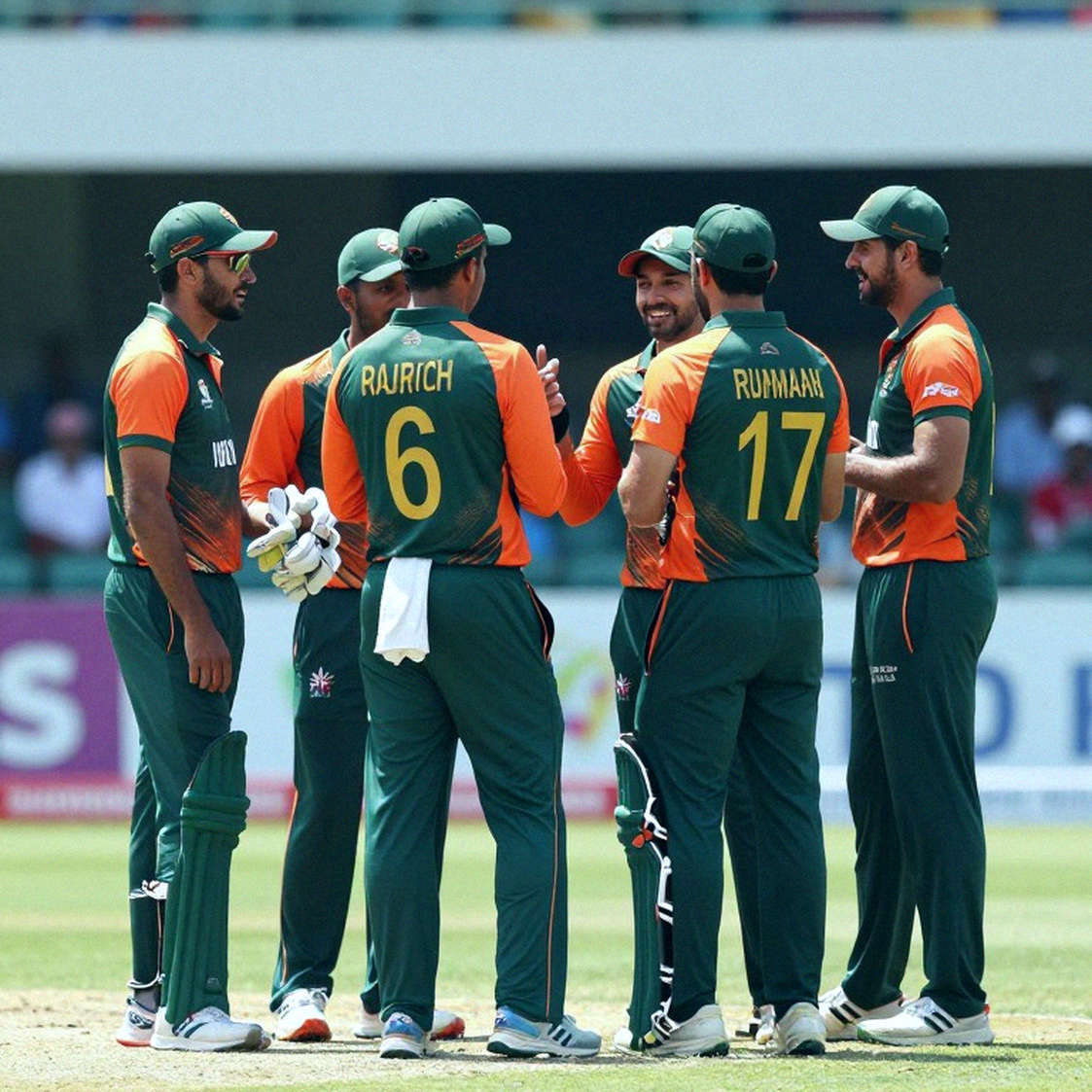 Saif's Breakthrough and Zimbabwe's Resistance: The Stratigraphy of an Innings from 24/3 to 178/4 Saif's Breakthrough and Zimbabwe's Resistance: The Stratigraphy of an Innings from 24/3 to 178/4