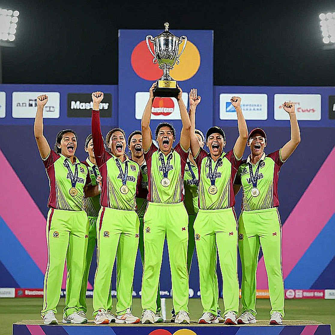 হ্যাগলি ওভালের শেষ বল: ৩০০তম ম্যাচের আলোয় ঢাকা পড়া ৭০/৫-এর ধস হ্যাগলি ওভালের শেষ বল: ৩০০তম ম্যাচের আলোয় ঢাকা পড়া ৭০/৫-এর ধস