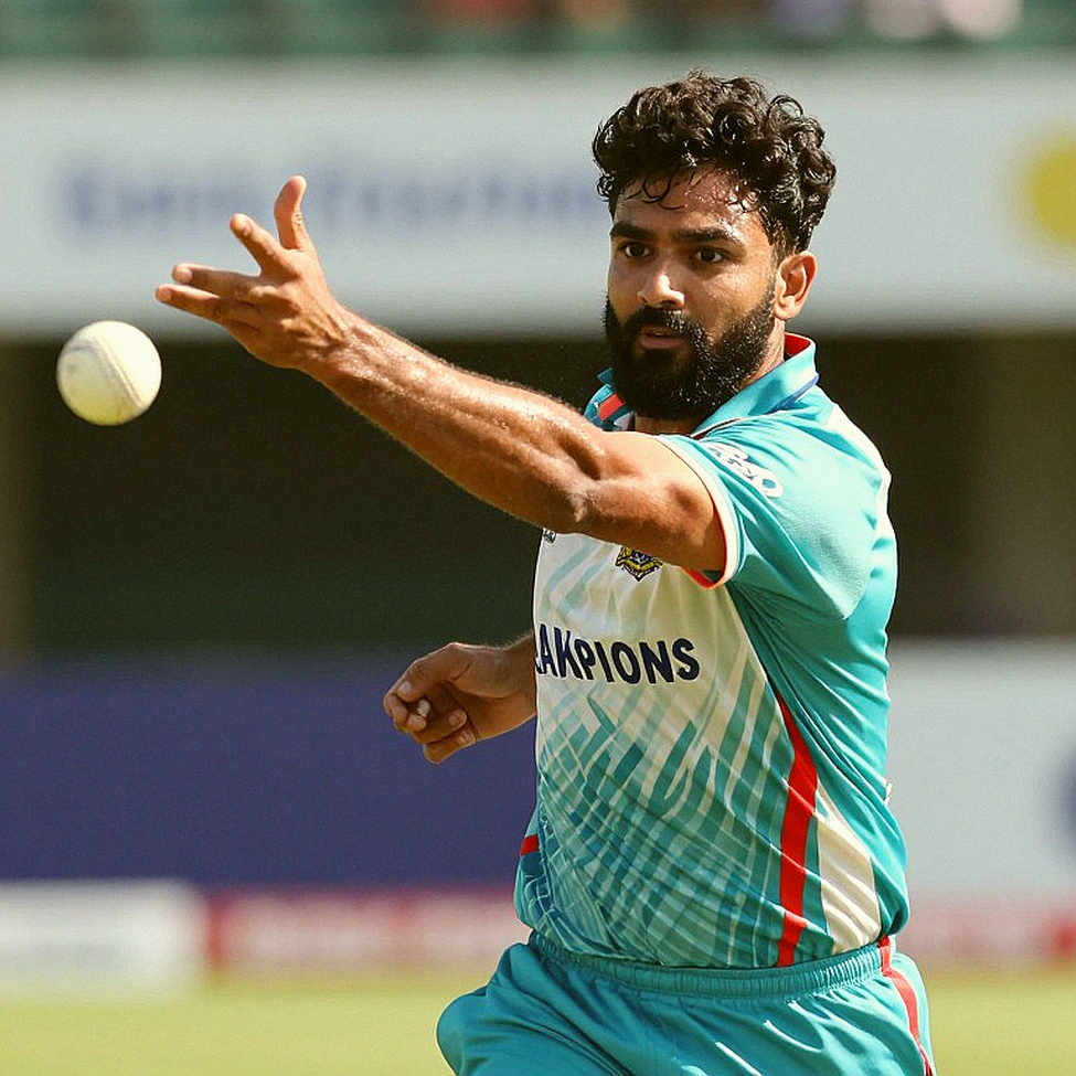২৭ স্লটের বাজার: ডব্লিউপিএল নিলামে চার নামের যোগ আর আসল দামের প্রশ্ন