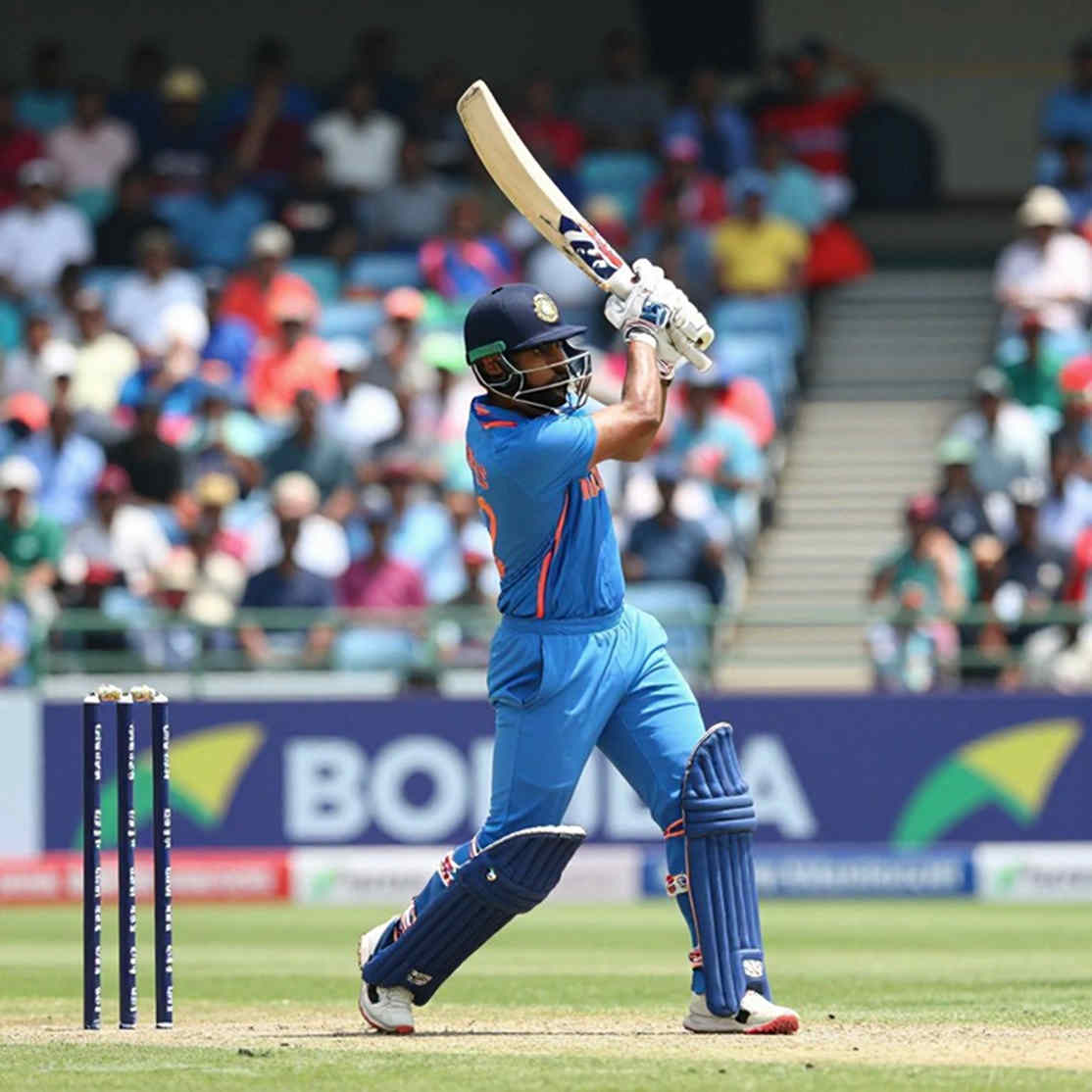 A Decade of Waiting, Renshaw's Century on Durban's Slowing Pitch — But the Scoreboard Never Tells the Whole Story A Decade of Waiting, Renshaw's Century on Durban's Slowing Pitch — But the Scoreboard Never Tells the Whole Story